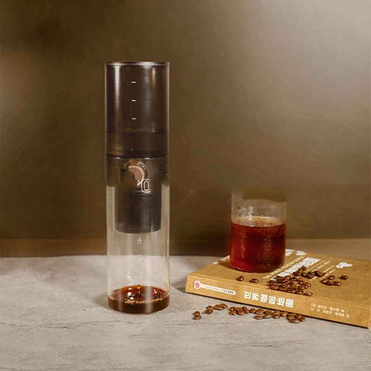 Ice-Brewed Drip Coffee Hand-Brewed Cold Brew