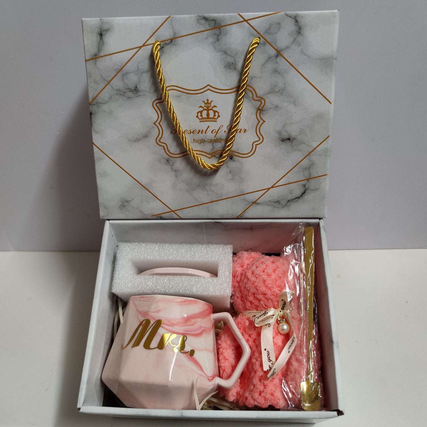 Ceramic Cup Gift Box for Special Occasions - Perfect Keepsake Idea