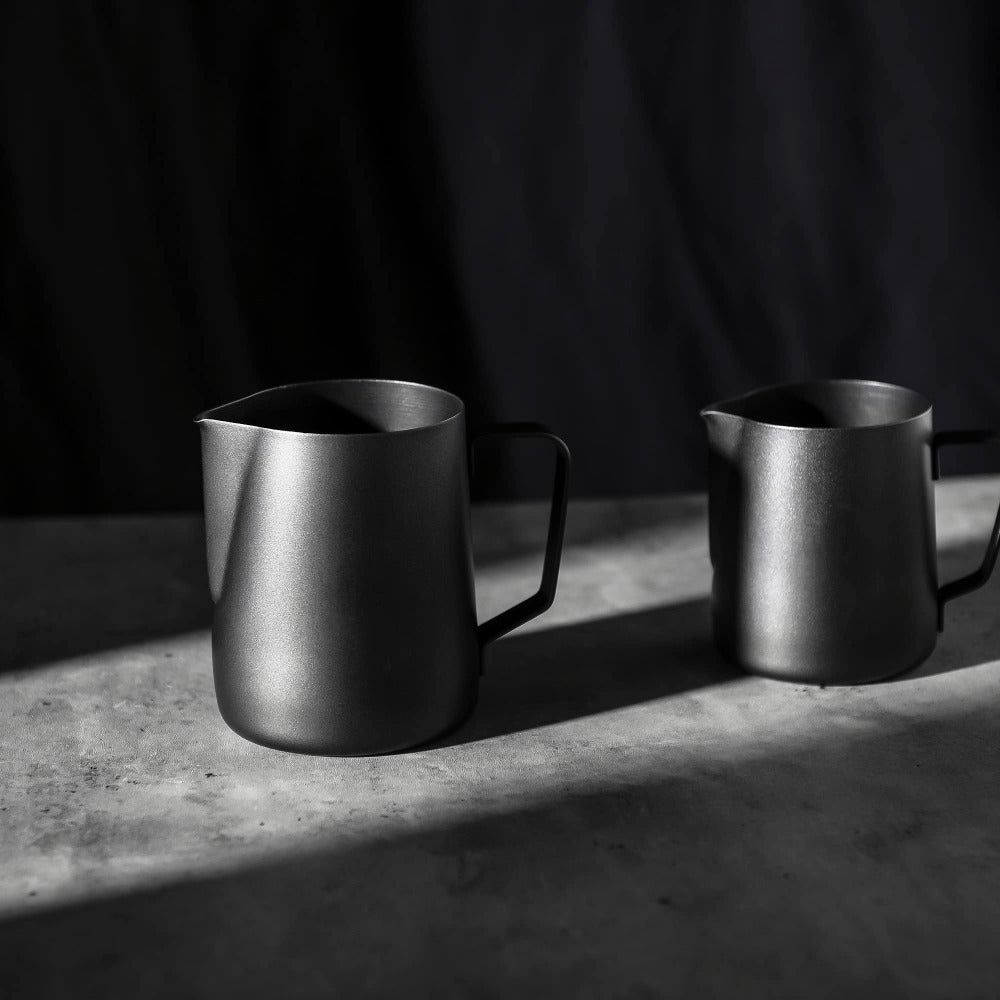 Stainless Steel Milk Frothing Jug 600 ML - Ideal for Coffee Enthusiasts
