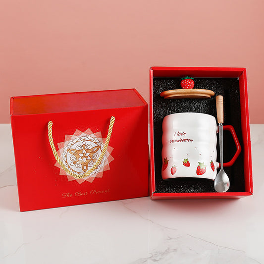 Gift set with a mug, spoon, and strawberry design iGIFT BOX PRESENT